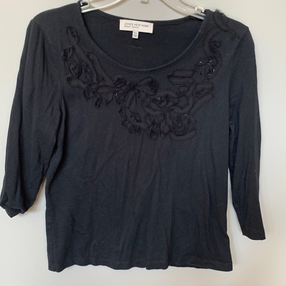 Jones New York cotton top with beads